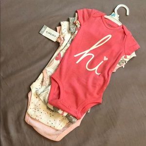 Carter’s 5-pack onesies